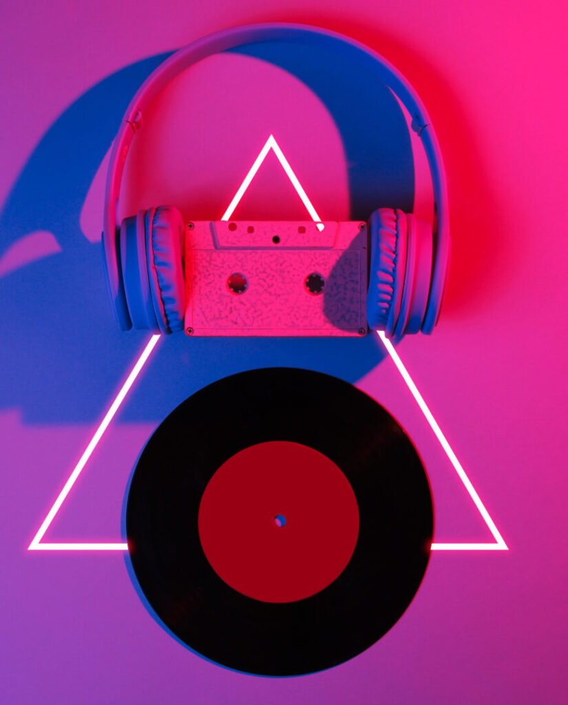 Le son passe partout ; un casque, un disque, une cassette. Soignez l'audio branding !